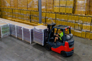 trucking-wharehouse-image